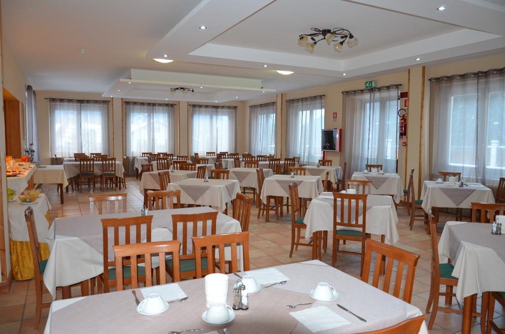 Hotel Pineta Falcade Exteriör bild