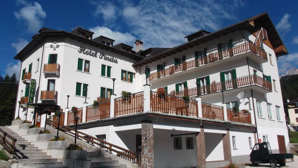 Hotel Pineta Falcade Exteriör bild